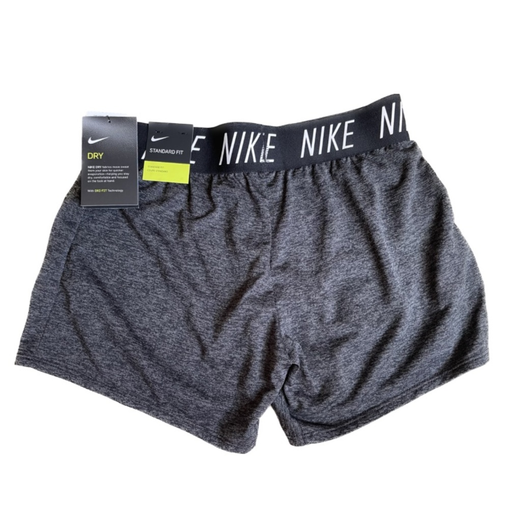 New Nike / Girls / Dri-Fit Technology Shorts / Standard Fit / Size Large